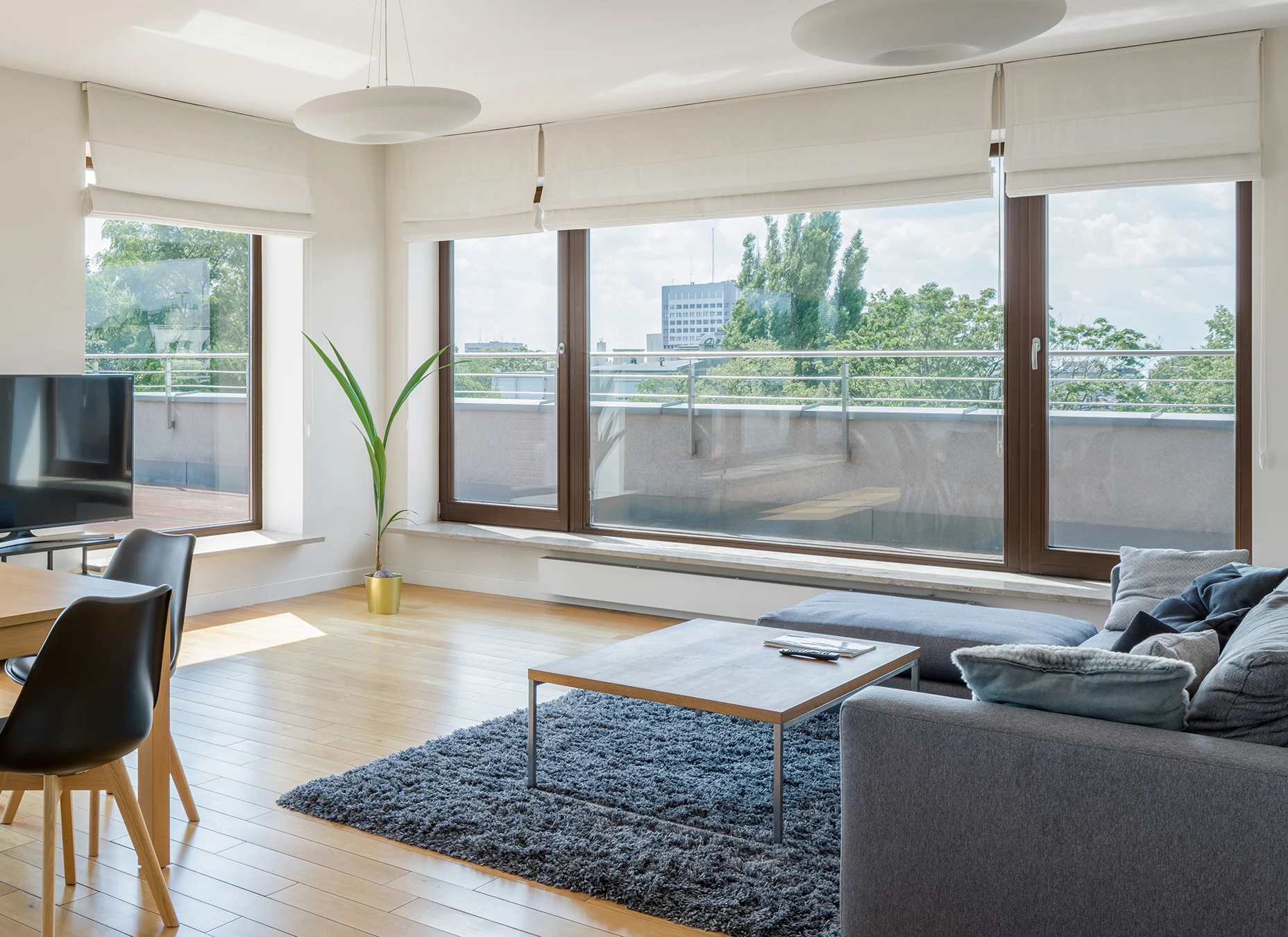 How to Match Window Treatments to Flooring and Wall Color